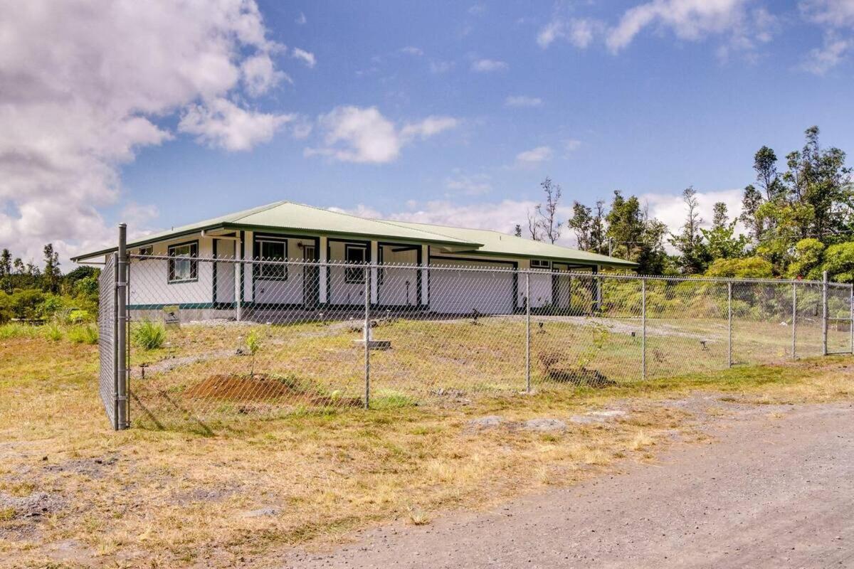 Cozy Space - 1 Mi To Ocean! Apartment Keaau Exterior photo